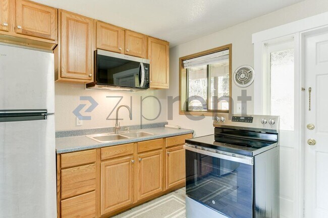 Foto del edificio - 14325 19th Ave NE