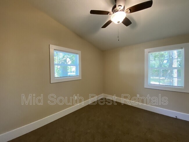 Foto del edificio - 3812 W 10th St