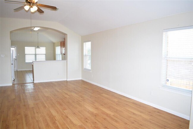 Building Photo - 3803 Vonnegut Ct