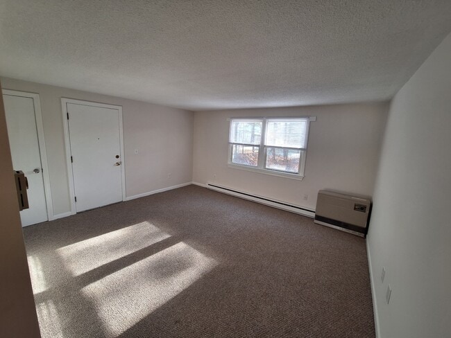 Photo - 204 Elm St Apartment