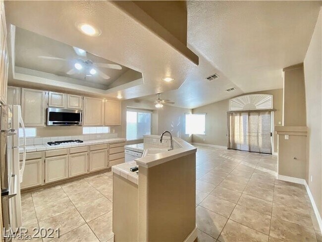 Foto del edificio - 9113 Dove River Rd
