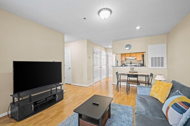 Building Photo - 424 Mather Green Ave