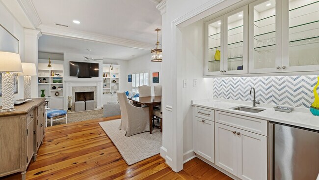 Building Photo - 20 Brandon Way