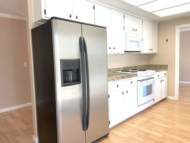 Foto del edificio - 3 bedroom, 2 bath home in Lake Wildwood, Penn Valley, CA 95946