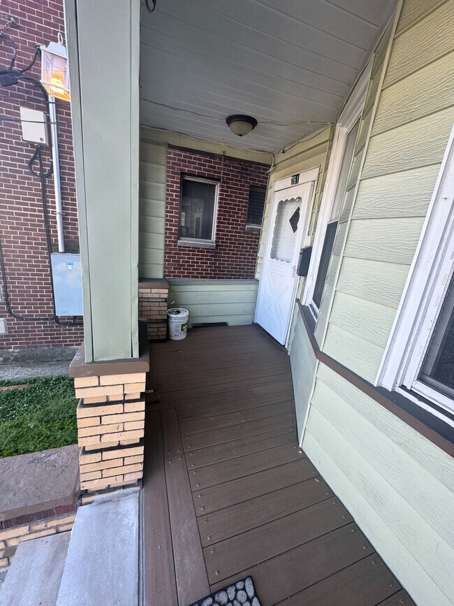 Front Entrance - 761 Kennedy Blvd