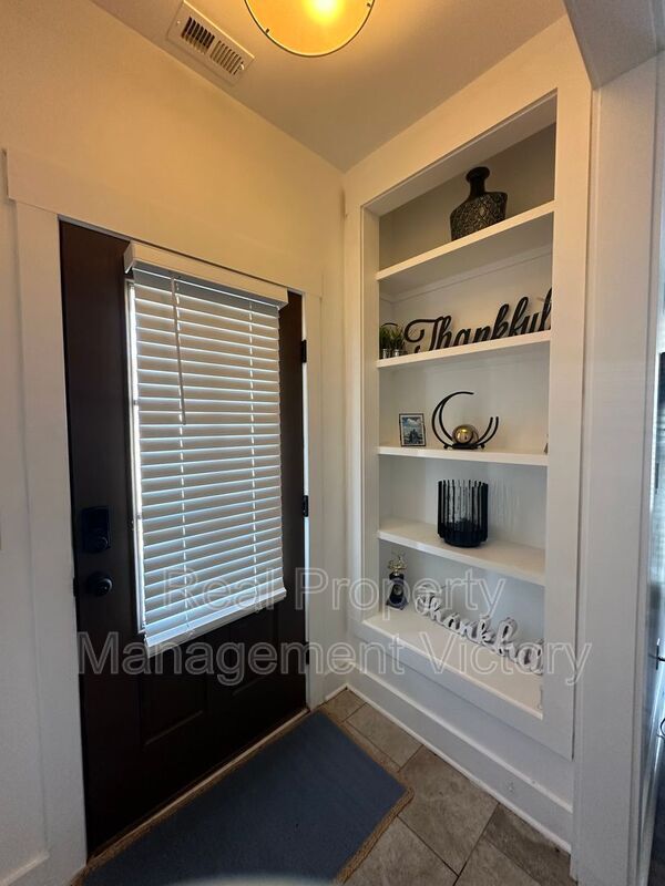 Foto del edificio - 1089 Garnet Dr
