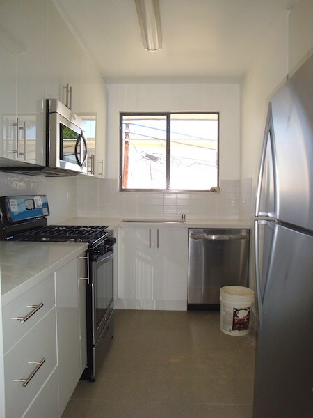 Foto del edificio - 3130 S Barrington Ave