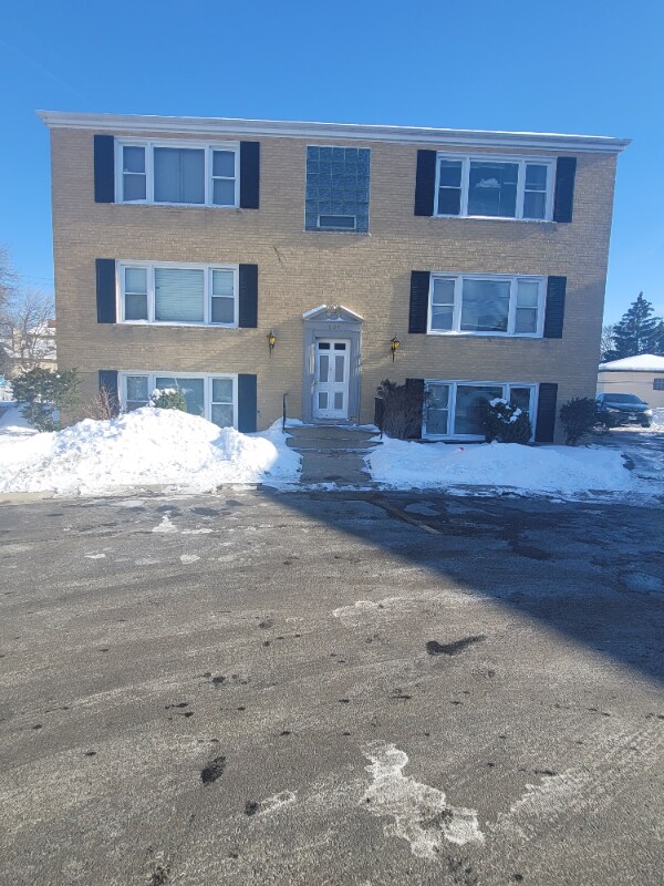 Primary Photo - 8109 W Lawrence Ave