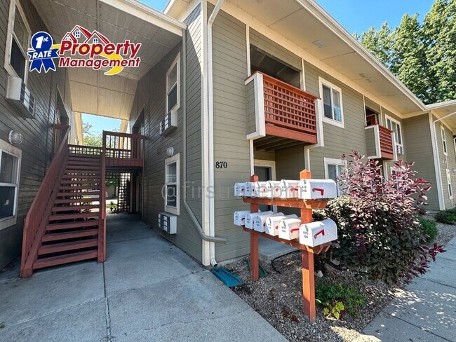 Foto del edificio - 870 W. Belmont Street