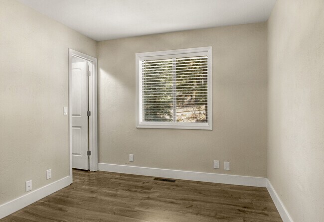 Foto del edificio - 4573 Canyon Loop