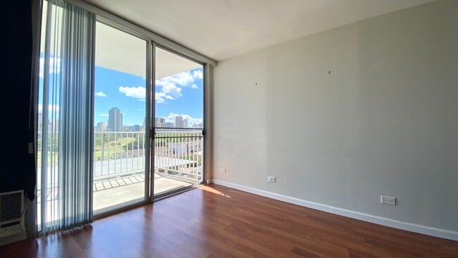 Building Photo - Views of Waikiki & Diamond Head - 1 Bed/1 ...