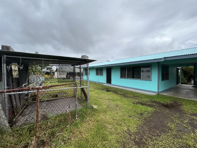 Building Photo - 2273A Kinoole St