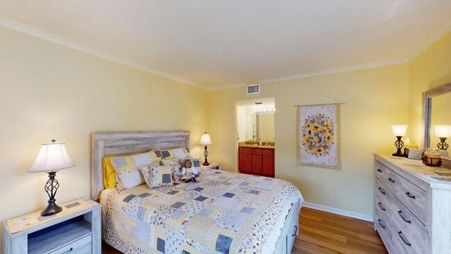 Building Photo - 5540 Tamberlane Cir