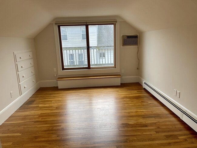 Building Photo - 17 Edgecliff Rd