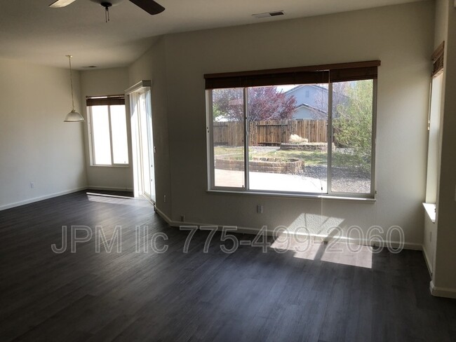 Foto del edificio - 1755 Big Boulder Ct