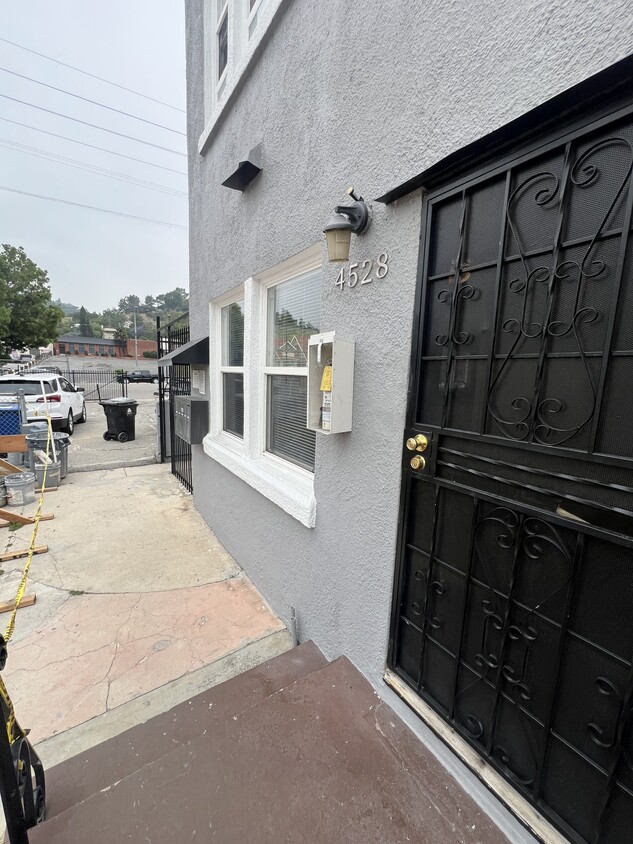 Primary Photo - 4528 N Figueroa St
