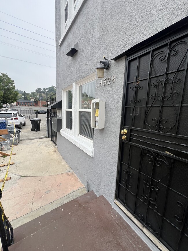 Building Photo - 4528 N Figueroa St