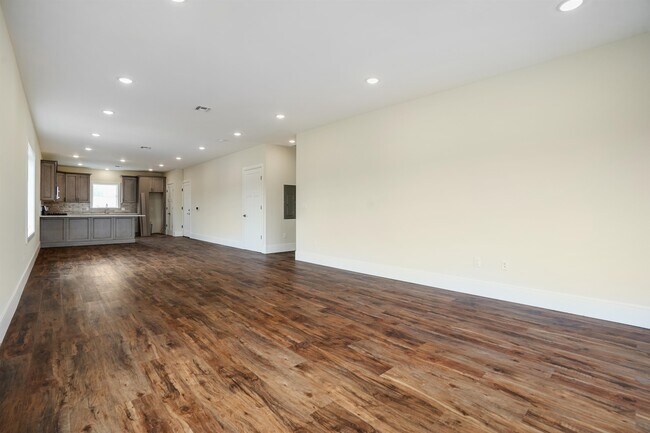 Building Photo - 285 Julianne Terrace