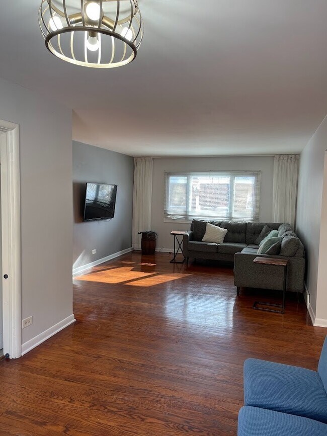 Foto del edificio - 2804 W Farragut Ave
