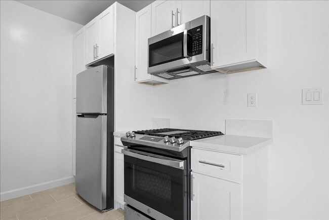 Foto del edificio - 2464 Penmar Ave