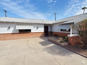 Building Photo - 8346 E Glenrosa Ave