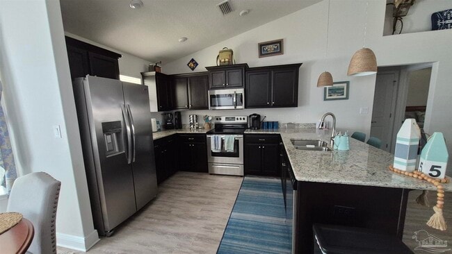 Foto del edificio - 2102 Fairchild St