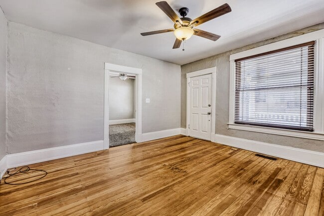 Photo - LOCATION LOCATION!! Beautiful 2-bed 1-bath duplex located in the highly desirable West Highlands ... House