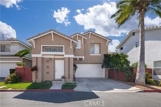 Building Photo - 2737 Cll Luna