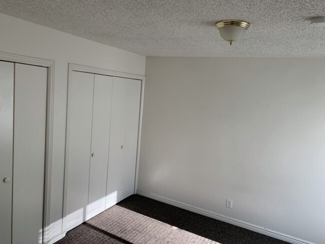 Foto del edificio - 825 E 275 N