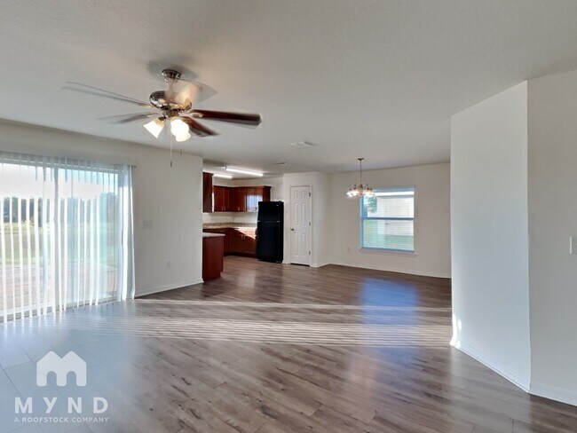 Foto del edificio - 6600 Wirevine Dr