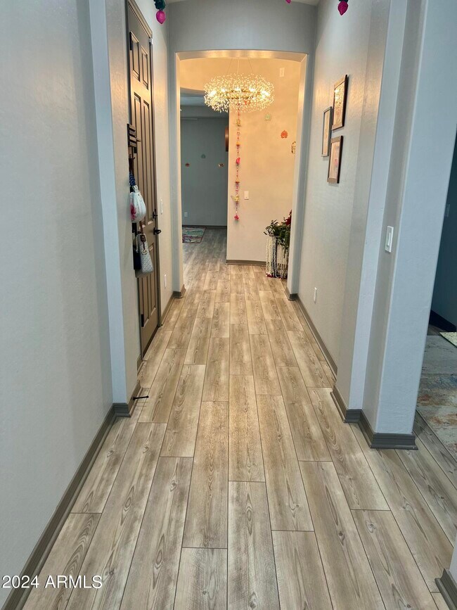 Foto del edificio - 2716 S Werner St