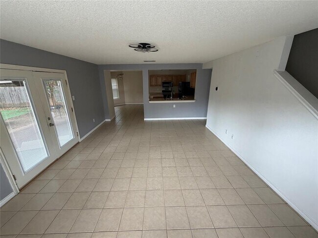 Building Photo - 1704 Matagorda Dr