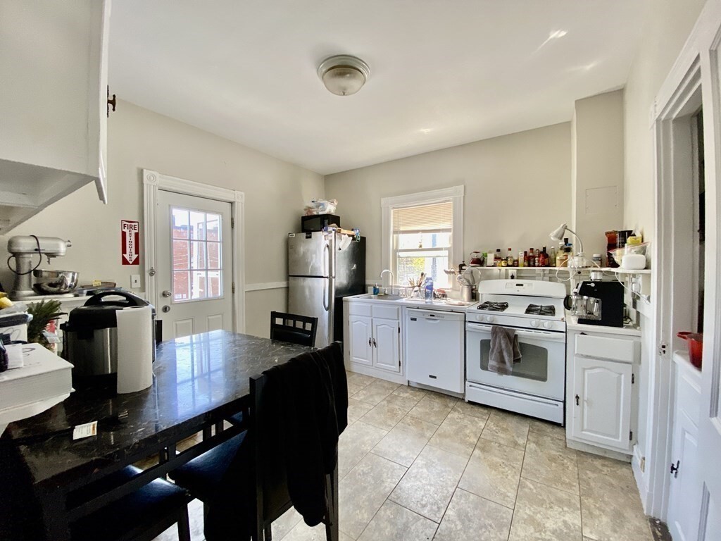 20 Winslow Rd, Brookline, MA 02446 Townhome Rentals in Brookline MA