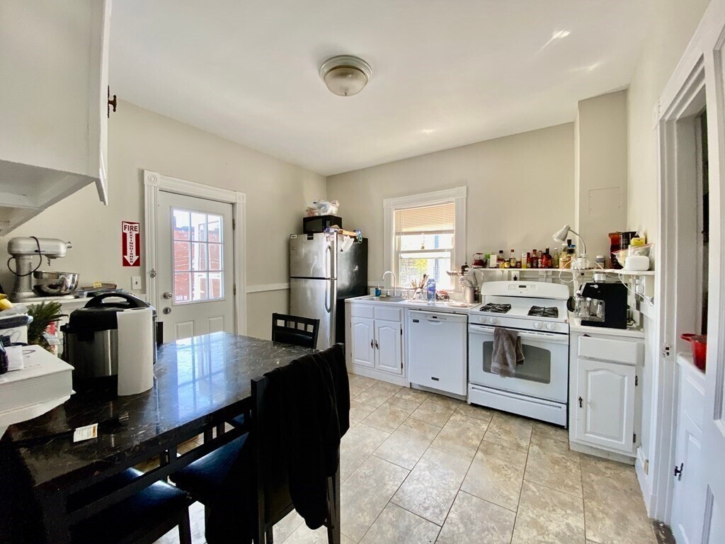 20 Winslow Rd, Brookline, MA 02446 Townhouse for Rent in Brookline
