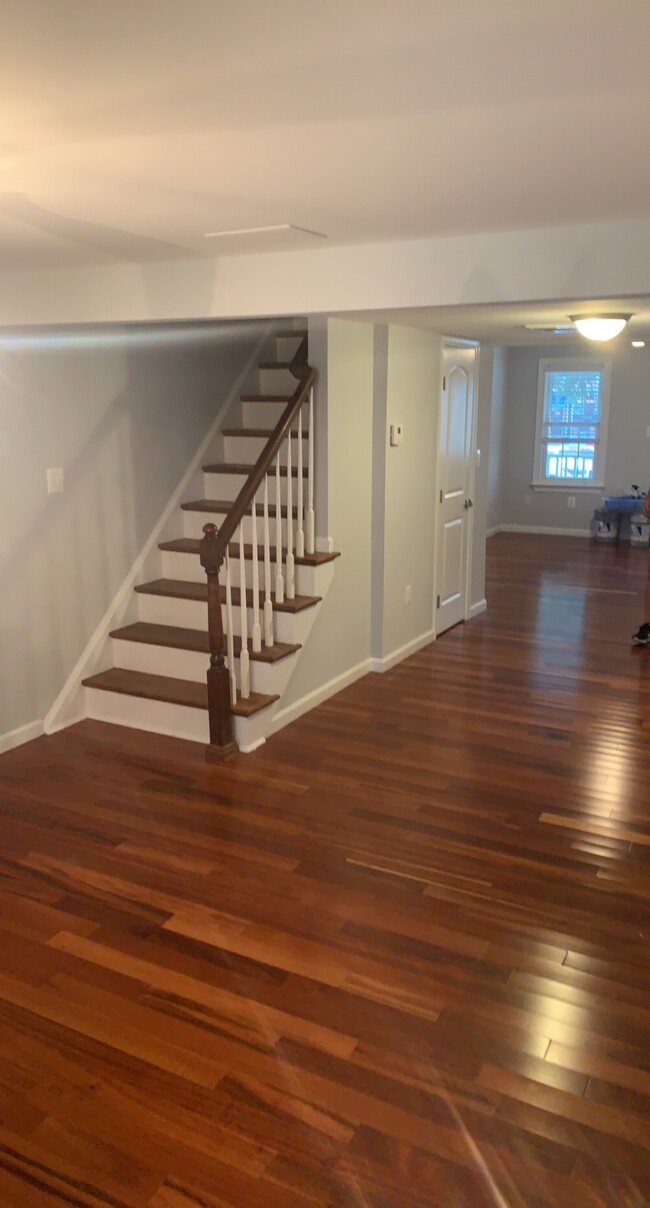 Dining room (Looking back at front door) - 404 N Union Ave