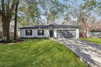 Building Photo - 14 Fiddleleaf Ct