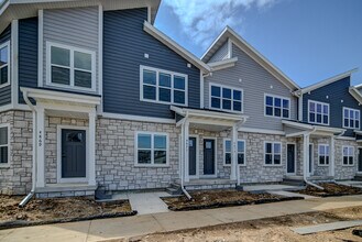 Building Photo - 4879 Lacy Rd