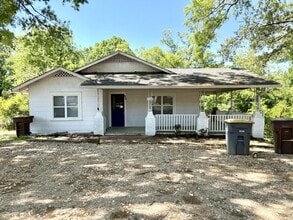 Building Photo - 708 Buick Ave