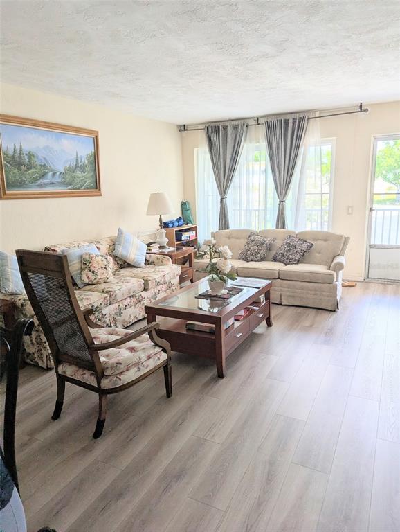 Foto del edificio - 2433 Brazilia Dr