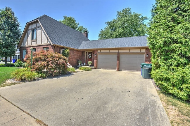 Building Photo - 3021 St Andrews Dr