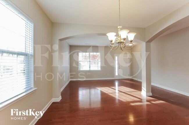 Foto del edificio - 4019 Linville Falls Ln