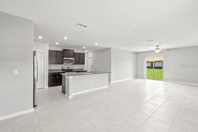Foto del edificio - 7101 Amelia Cove Ct