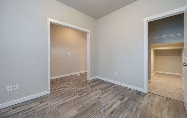 Foto del edificio - 4910 NE 65th Ct