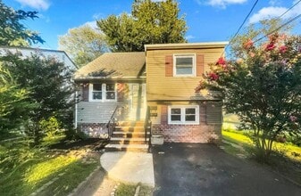Building Photo - 263 Everett Rd