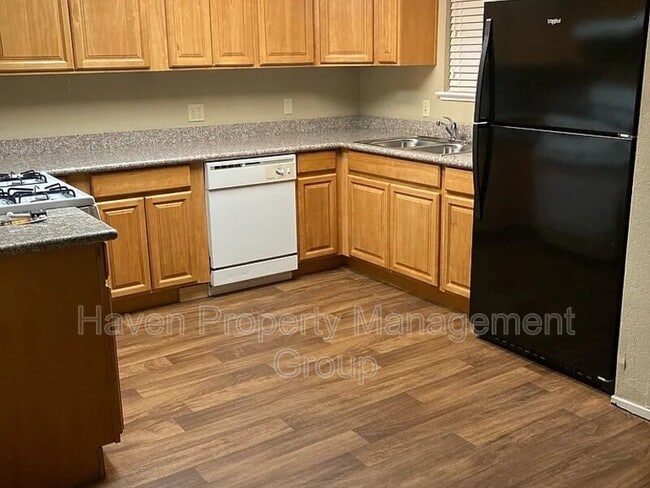 Foto del edificio - 32 W 7th St