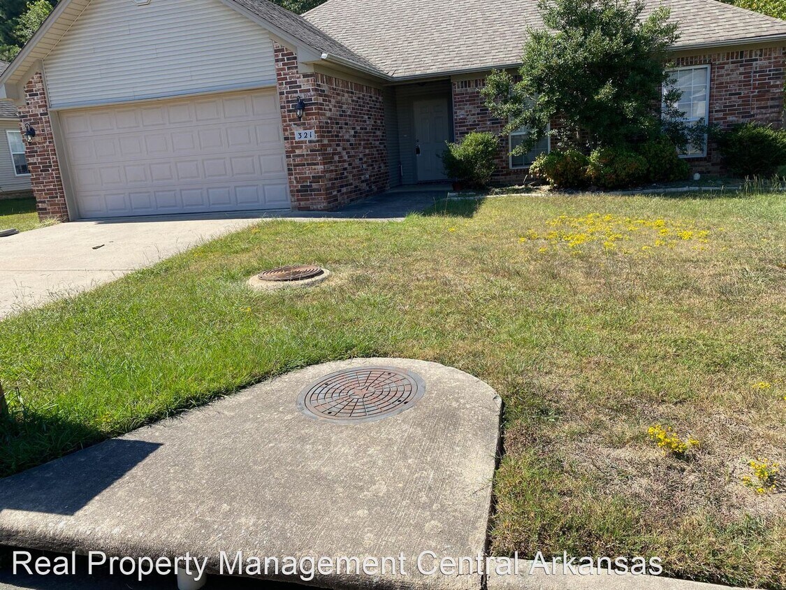 Primary Photo - 3 br, 2 bath House - 321 Autumn Dr.