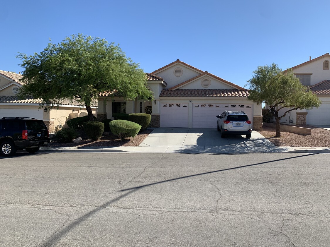 Foto principal - 688 Great Dane Ct