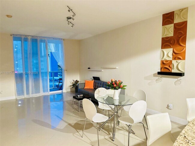 Foto del edificio - 1945 S Ocean Dr