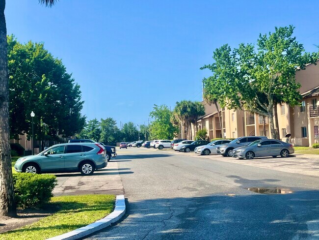 Foto del edificio - 5208 Via Hacienda Cir