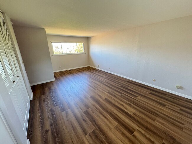 Building Photo - Charming Single-Family Home in Redwood City